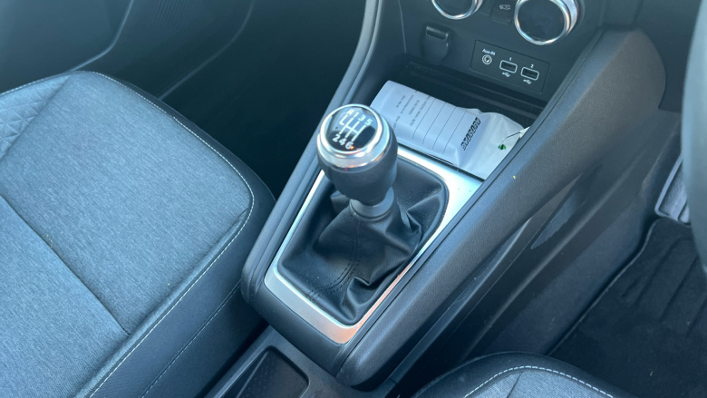 Renault Captur 1.3 TCE 140 Iconic Edition 5dr Petrol Hatchback